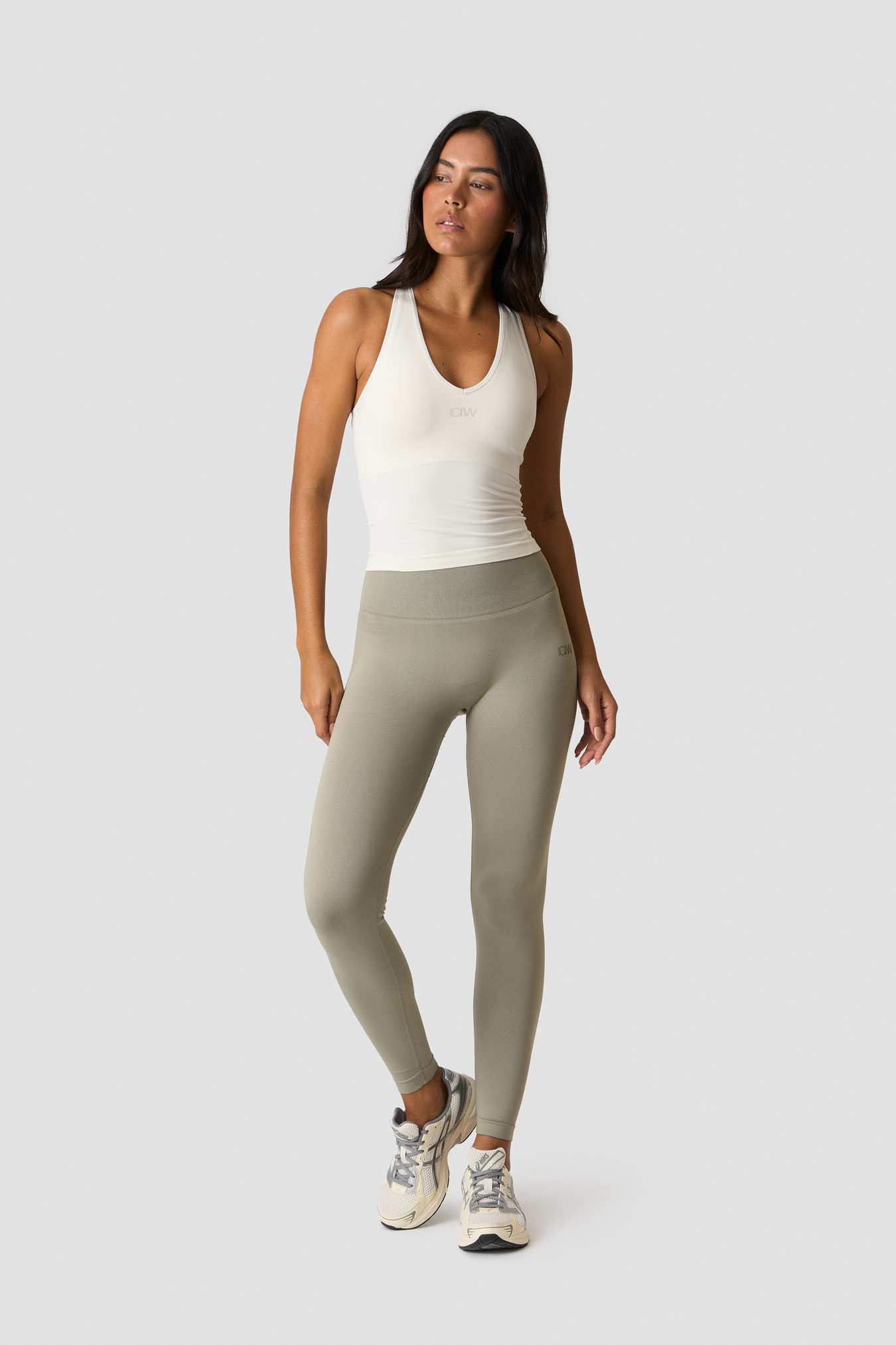 Sculpt Seamless V-neck Tank Ivory - image 3