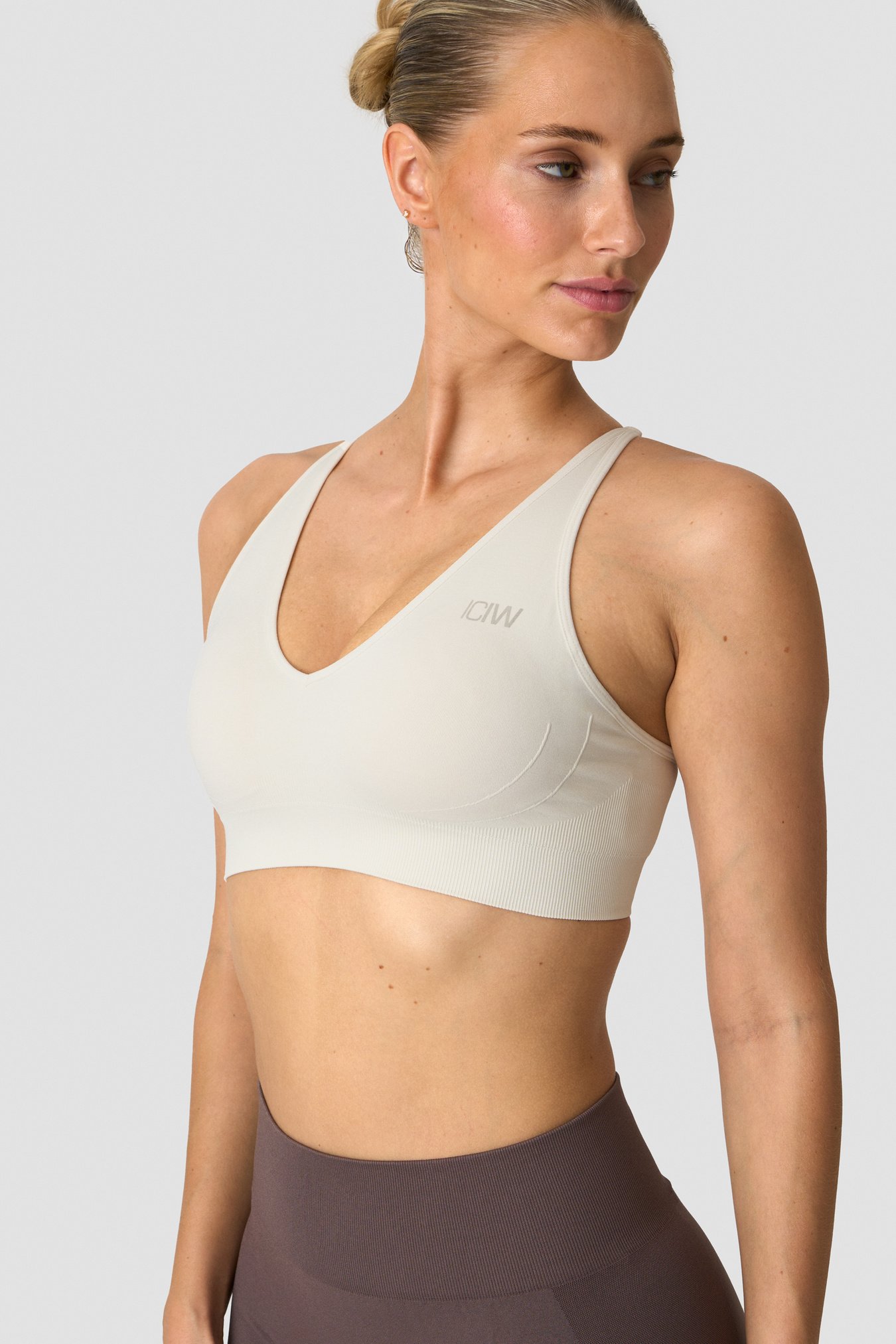 Sculpt Seamless V-neck Sports Bra Ivory - bild 2