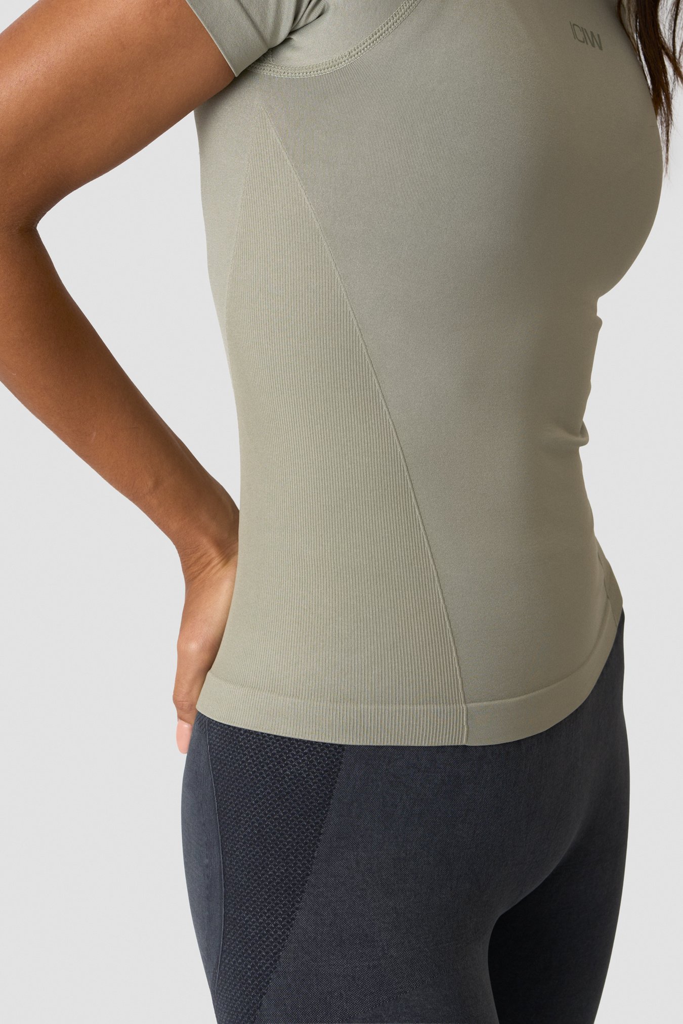 Sculpt Seamless T-shirt  Light Khaki Green - bild 1