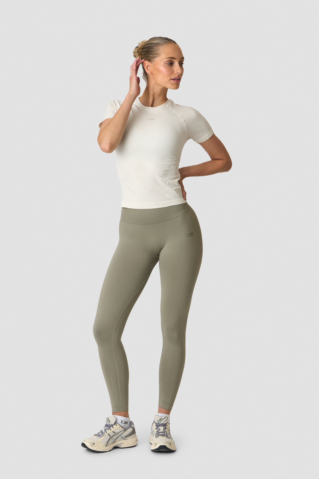 Sculpt Seamless T-shirt  Ivory - bild 4