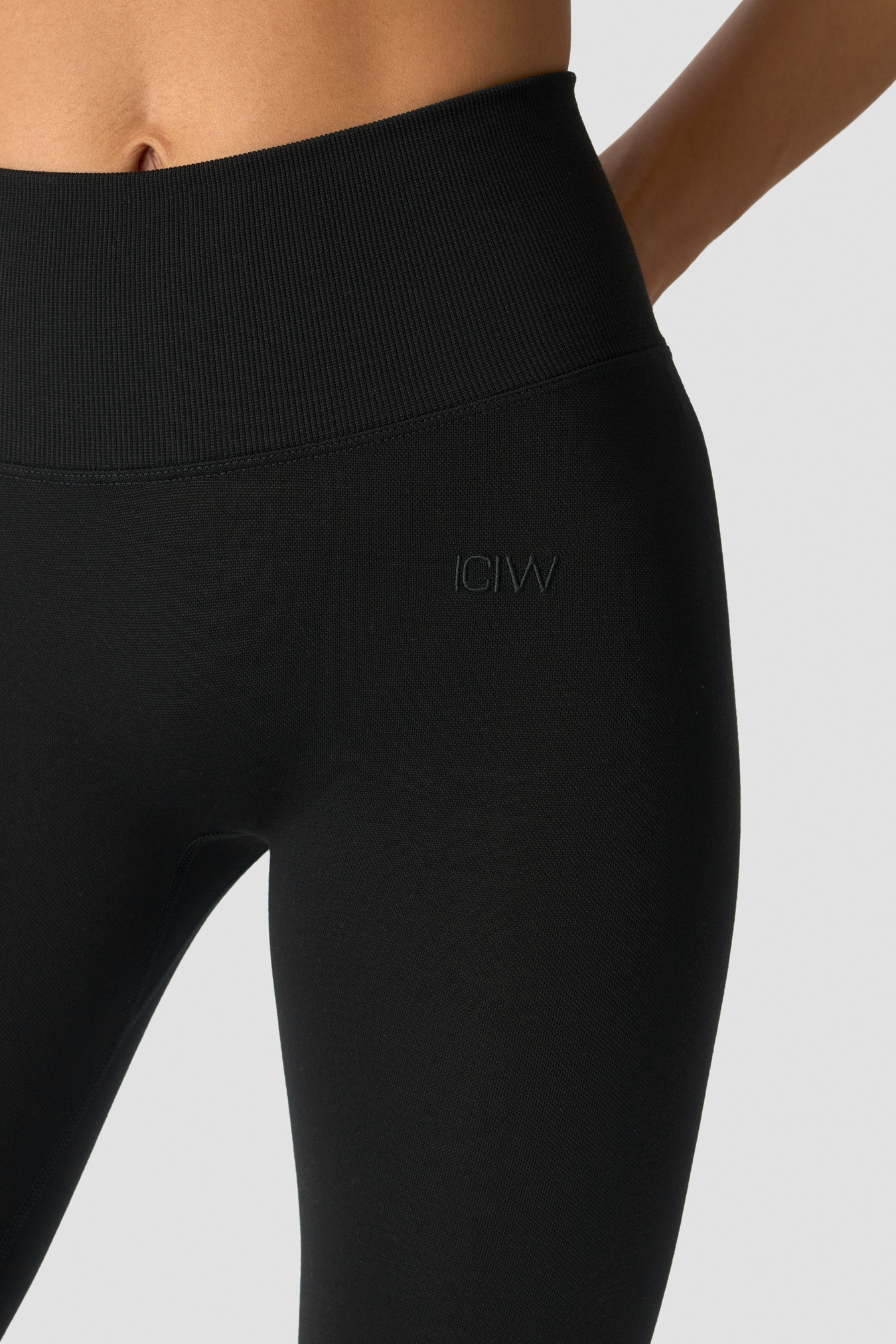 Define Wool V-shape Tights  Black - image 3