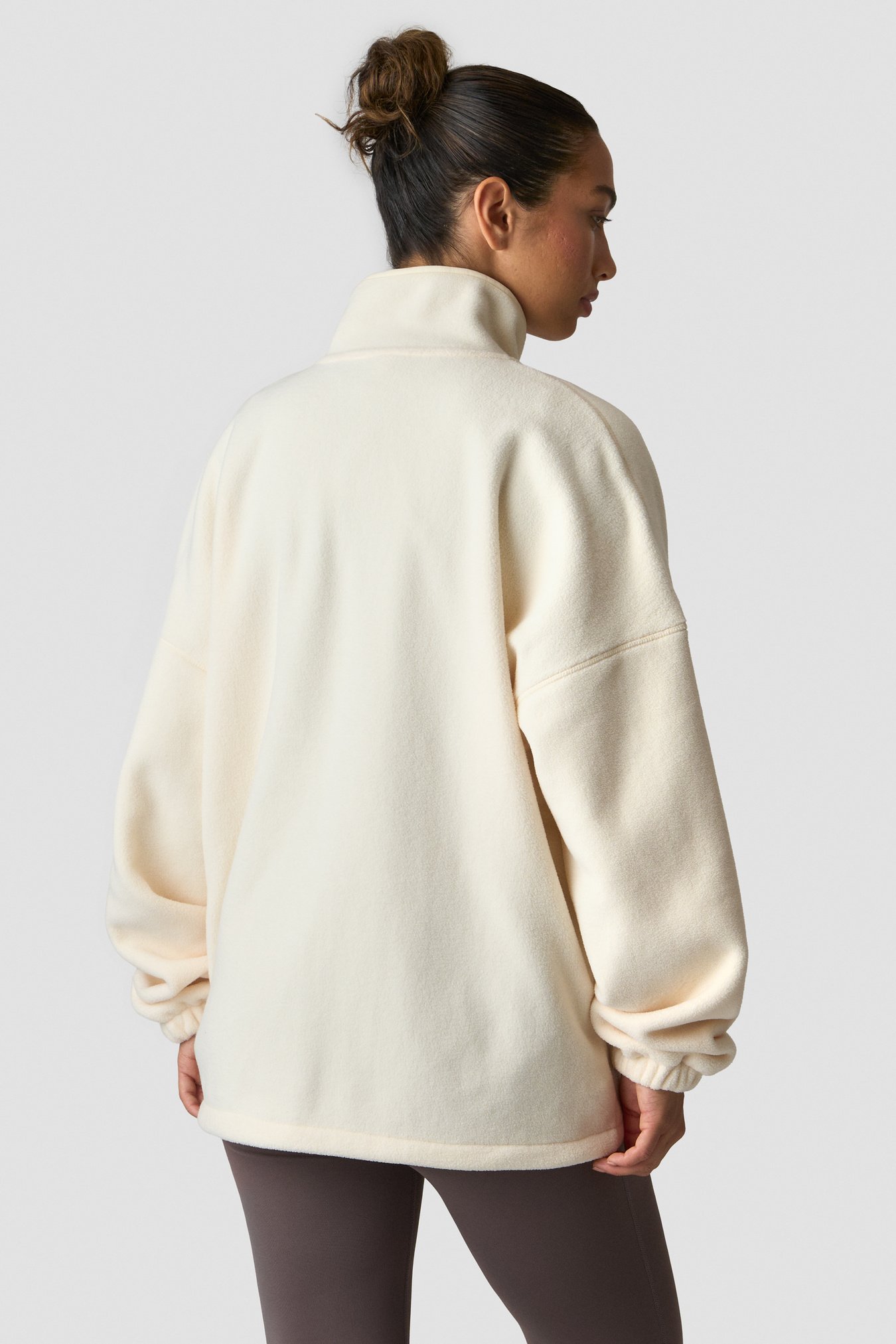 Essential Fleece Cream - image 4
