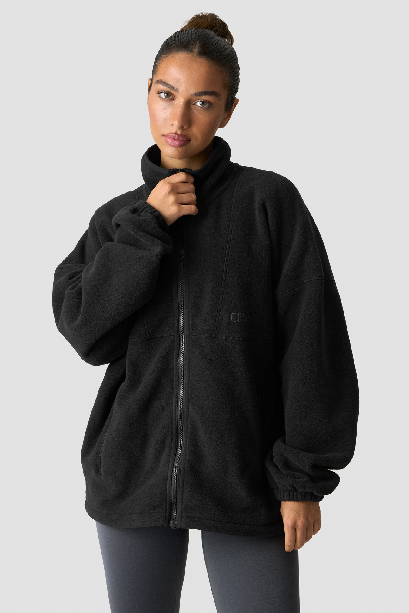 Essential Fleece Black - image 2