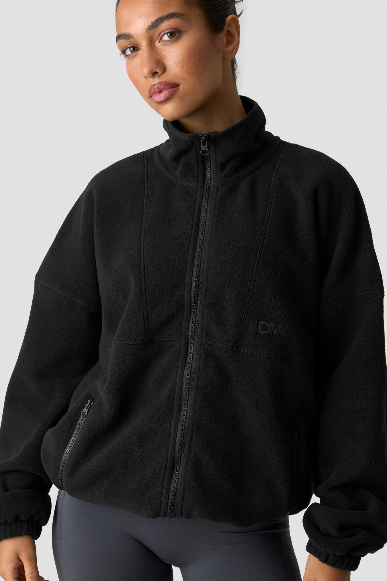 Essential Fleece Black - image 4