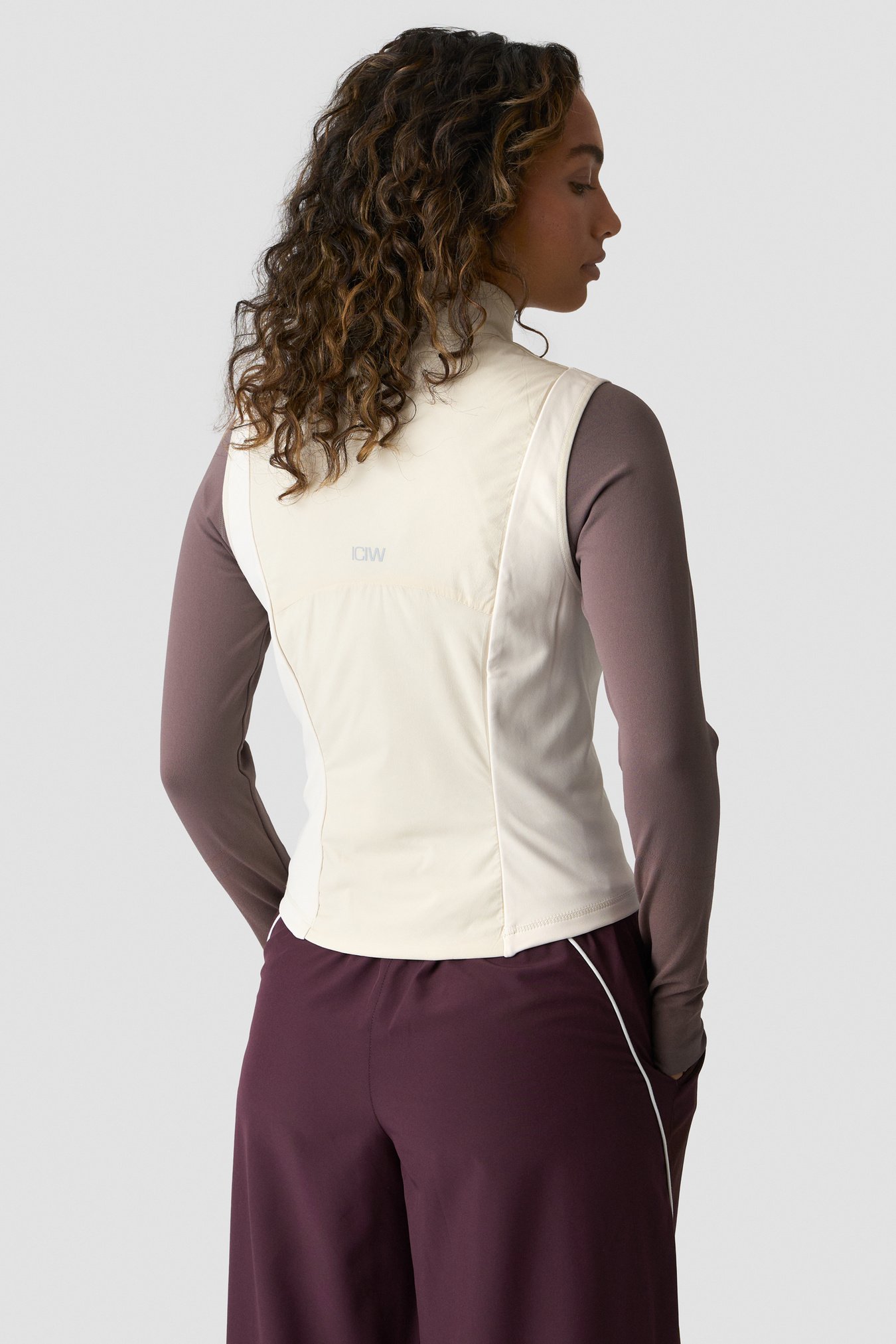 Essential Insulated Vest Cream - image 4