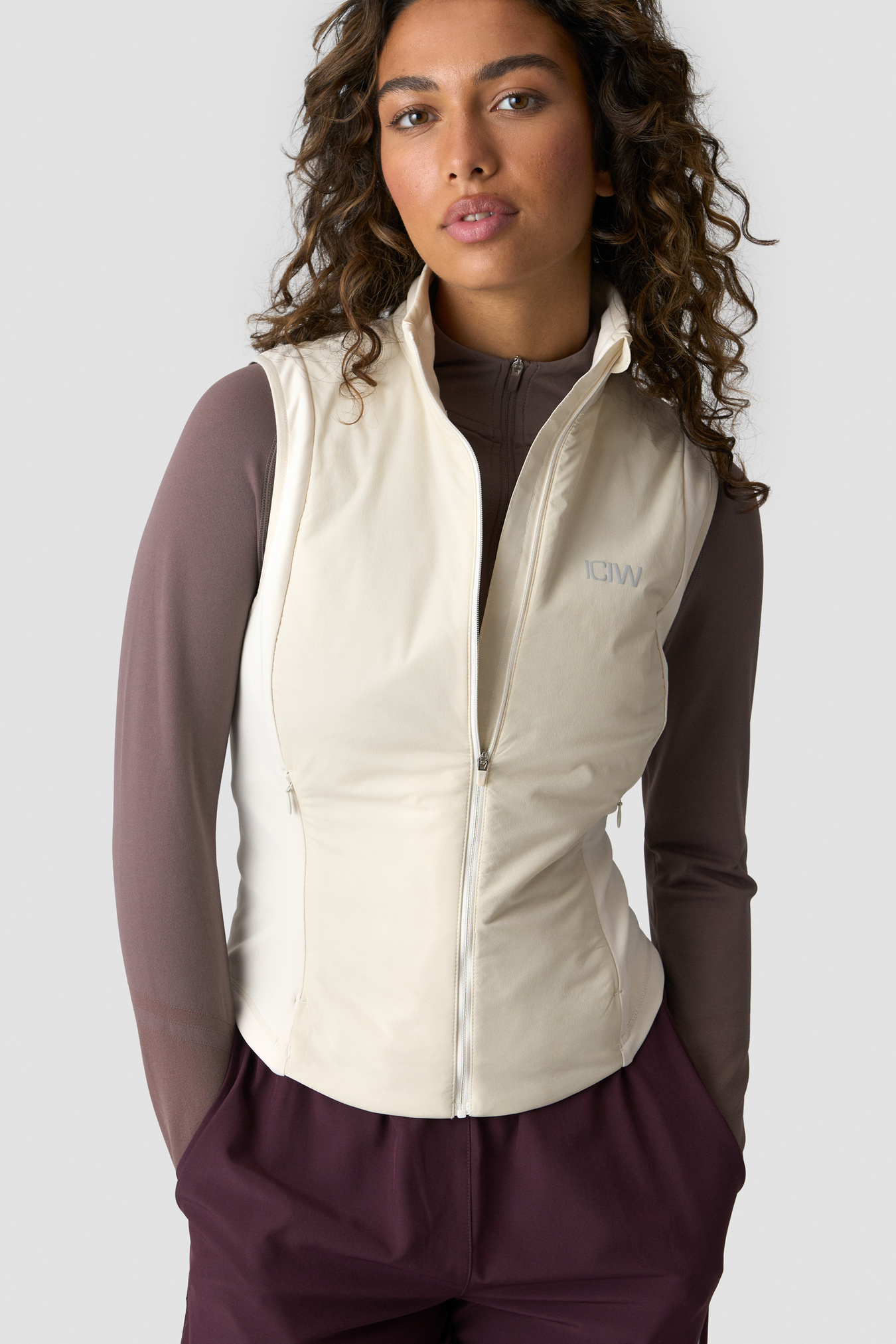 Essential Insulated Vest Cream - image 2