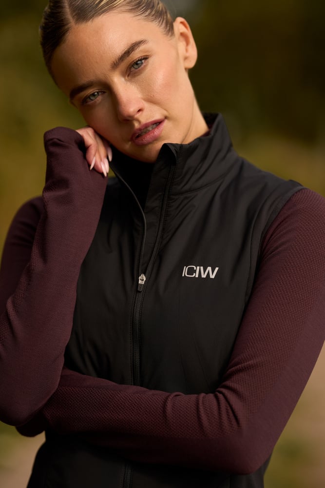 Essential Insulated Vest Black