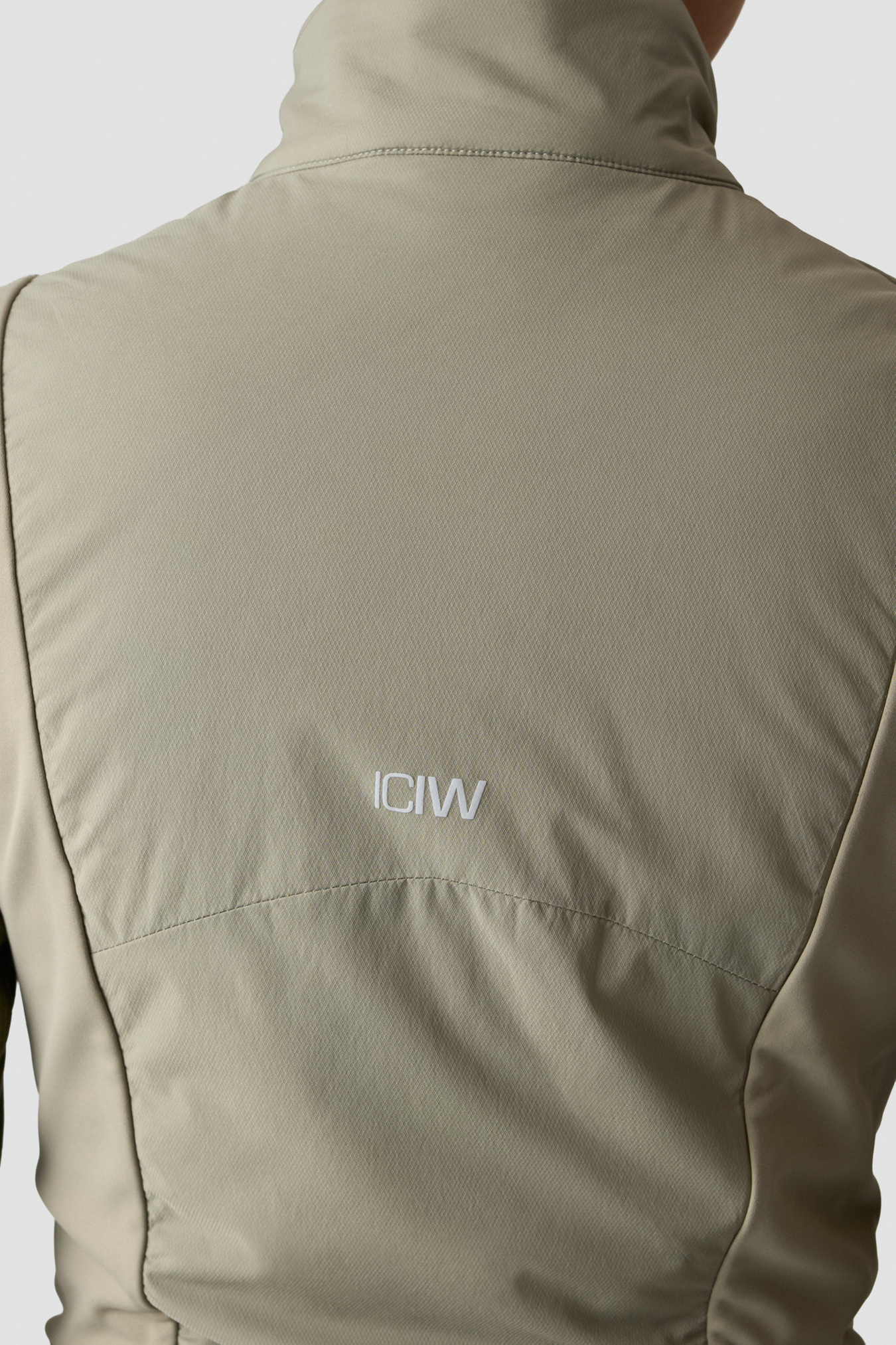 Essential Insulated Vest Light Khaki Green - image 6
