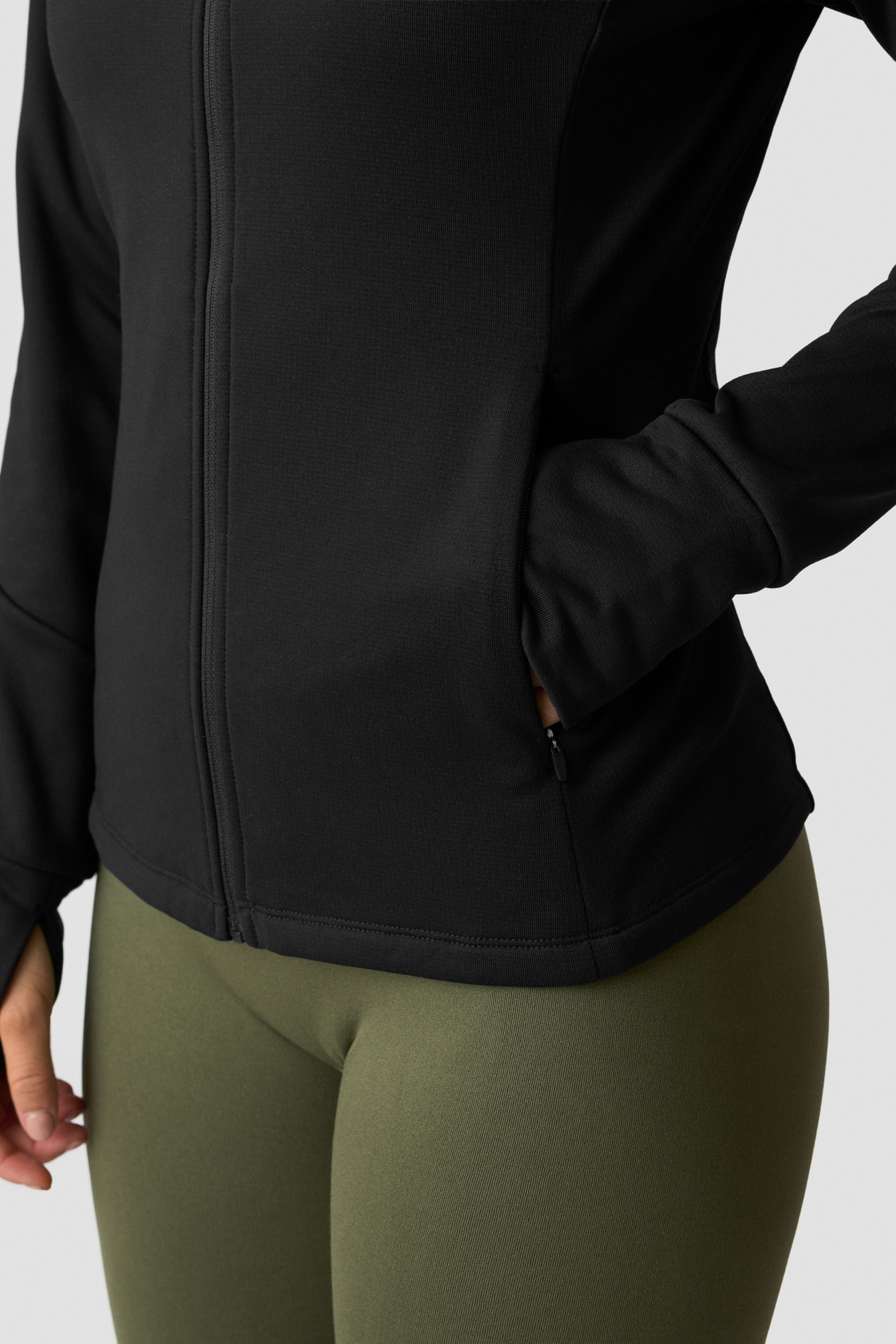 Essential Thermal Training Jacket Black - image 2