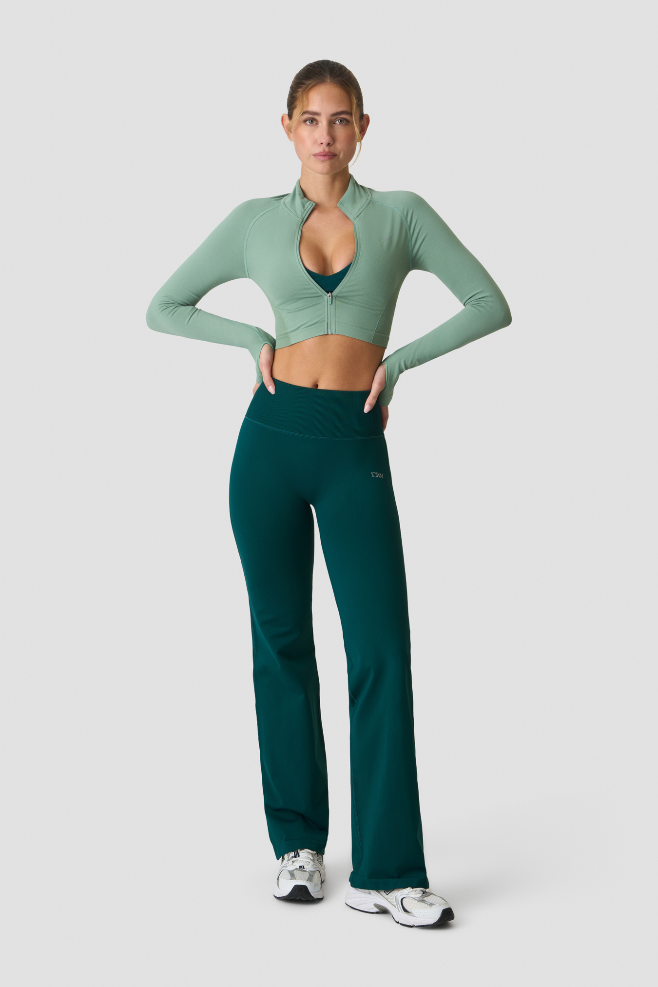 Define Seamless Cropped Zip Jacket Light Moss Green - billede 2
