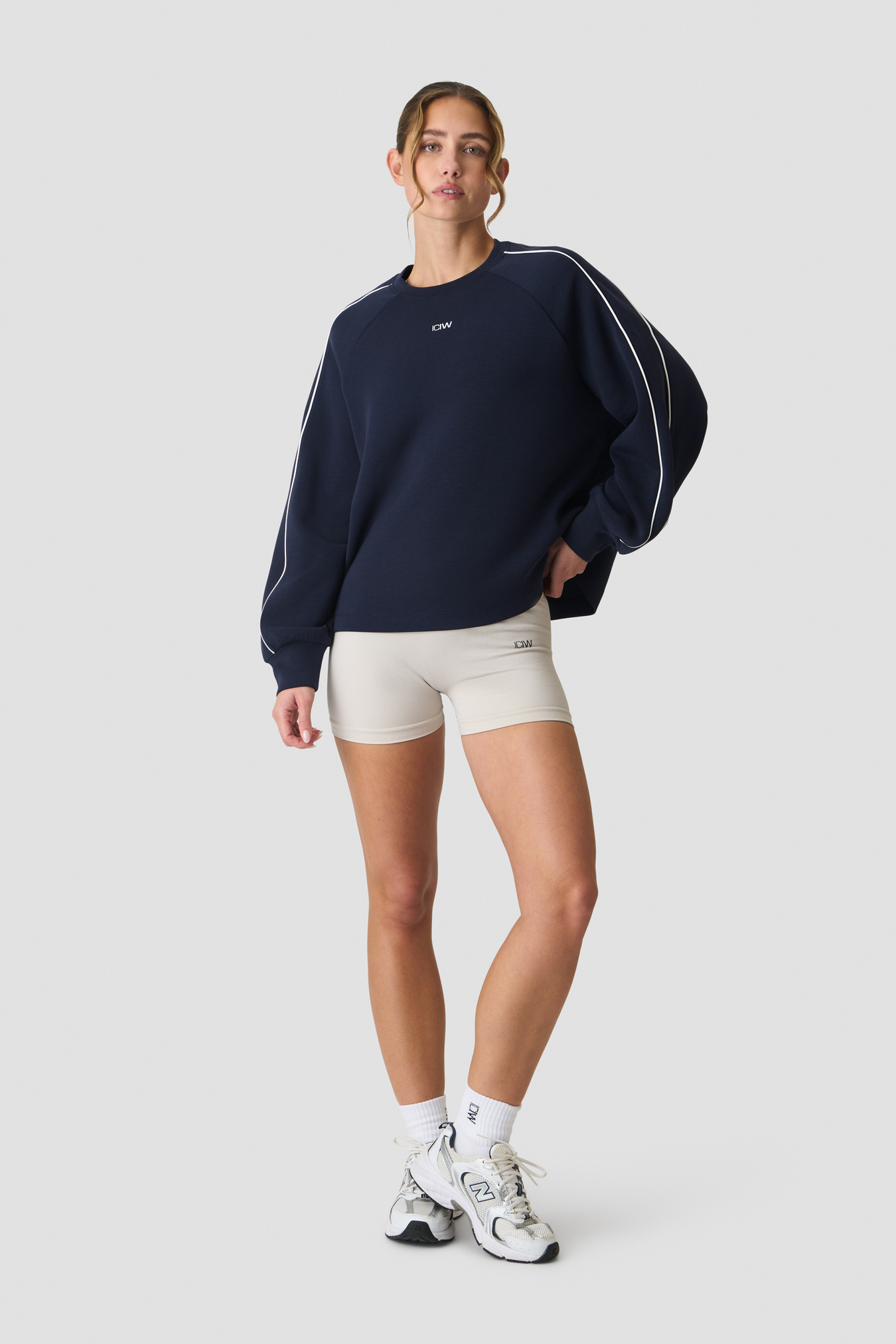 Contrast Crewneck Midnight Blue - bilde 4