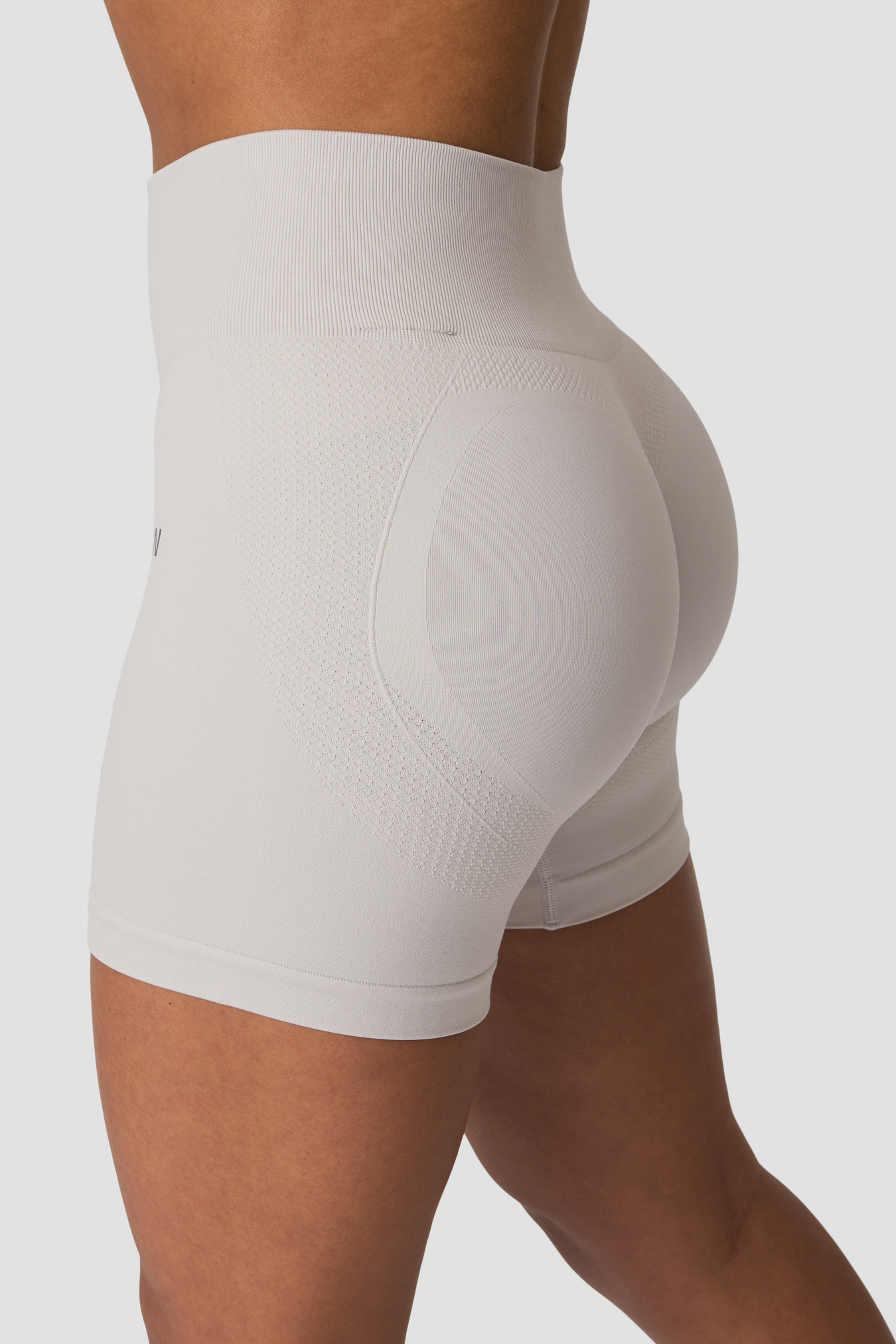 Sculpt Seamless Midi Shorts Light Dusty Beige - bilde 2