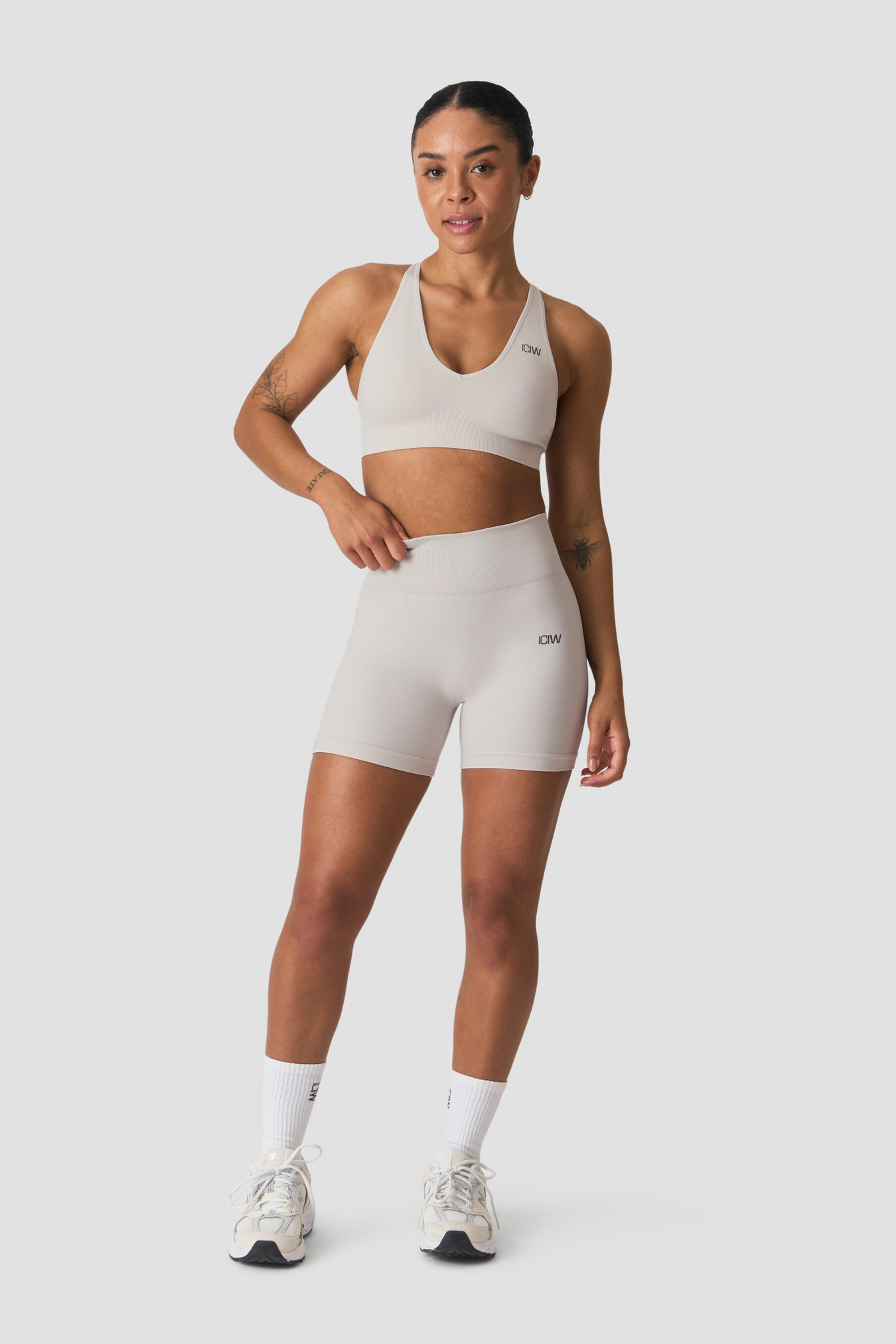 Sculpt Seamless Midi Shorts Light Dusty Beige - bilde 6