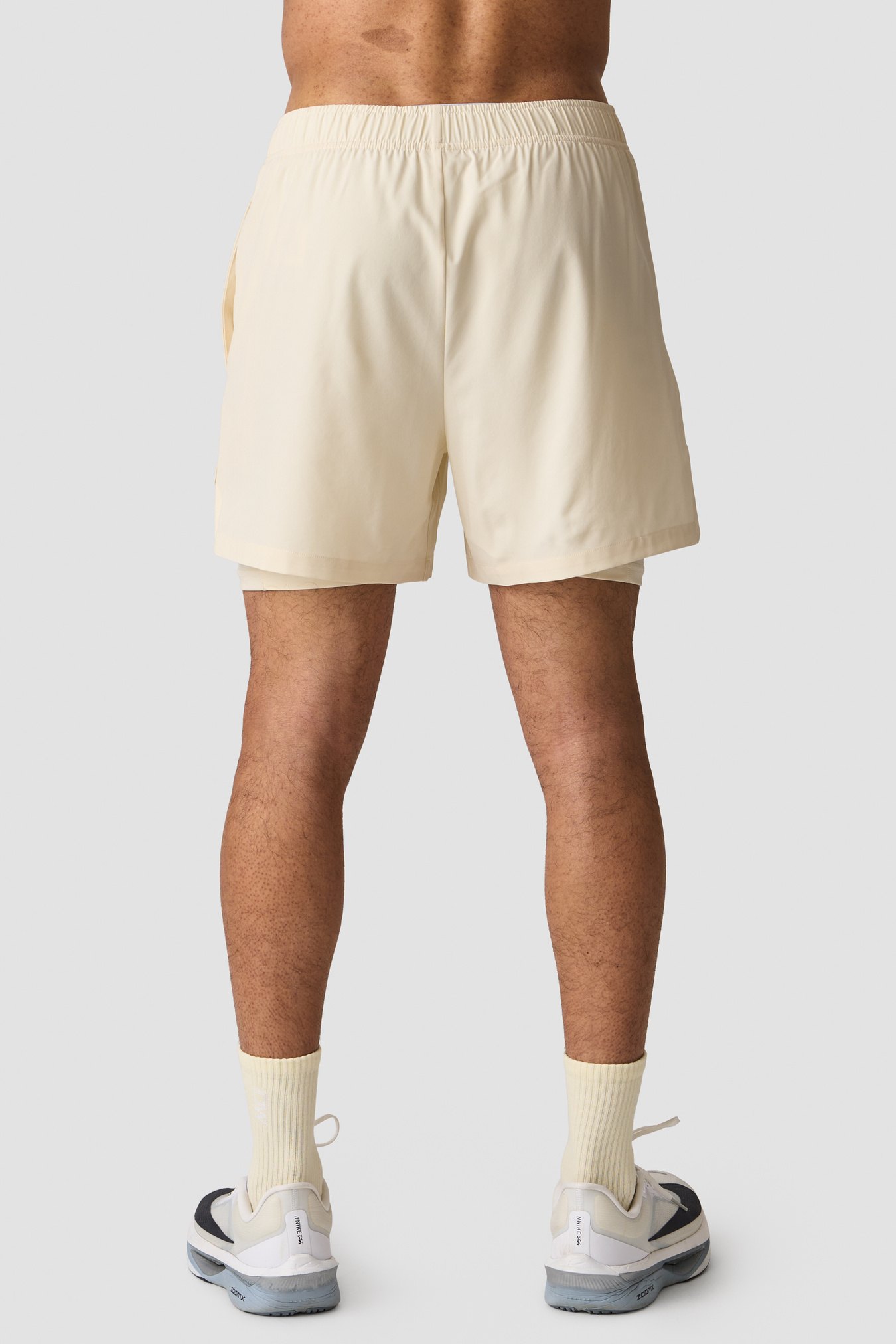 Essential Cardio 2-in-1 5'' Shorts M Pearl White - image 2