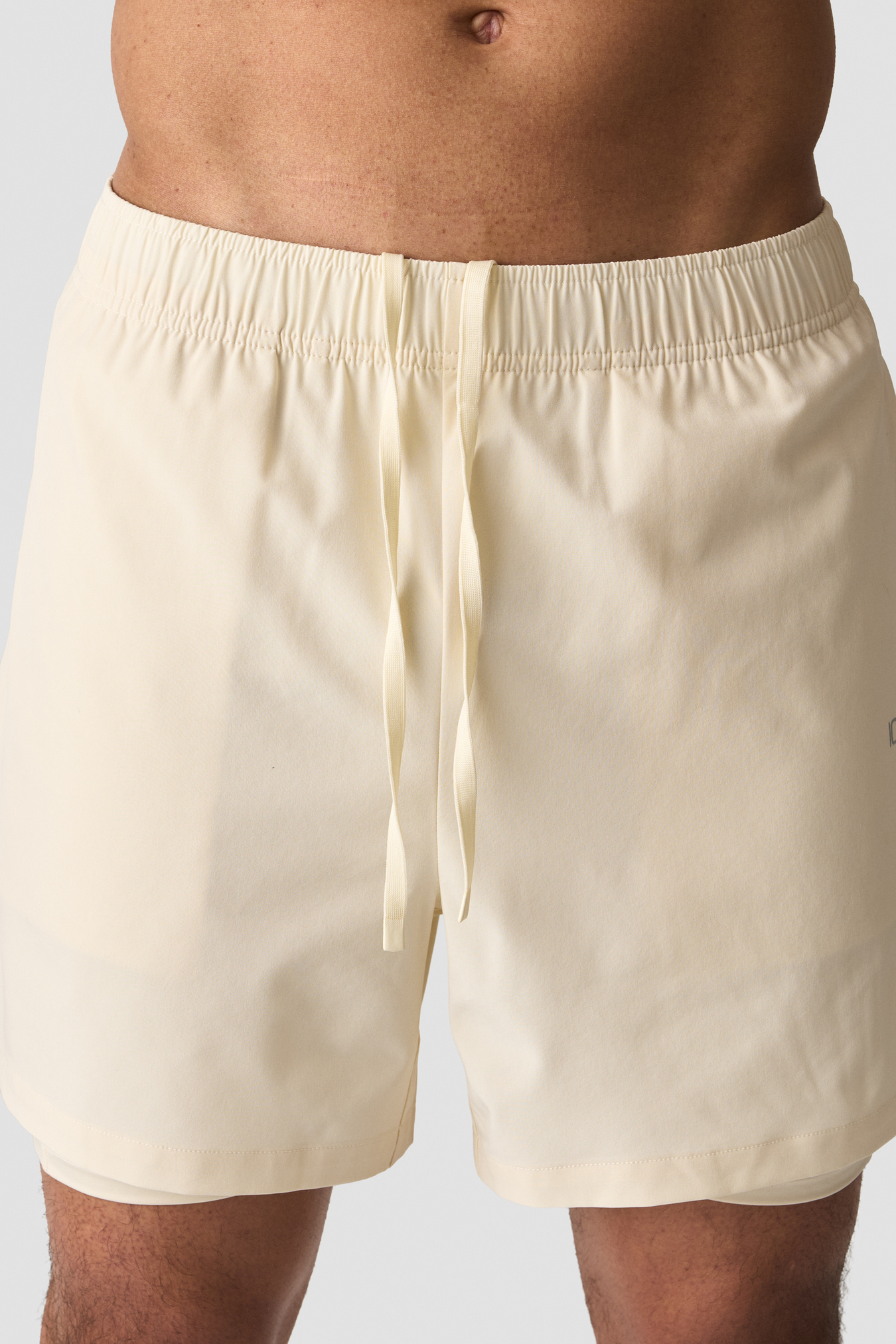Essential Cardio 2-in-1 5'' Shorts M Pearl White - image 4