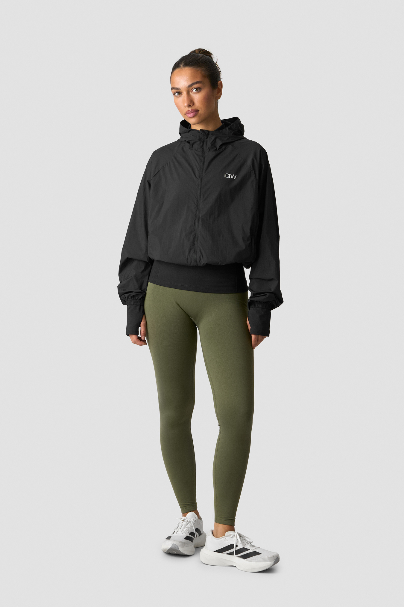 Essential Wind Jacket Black - kuva 6
