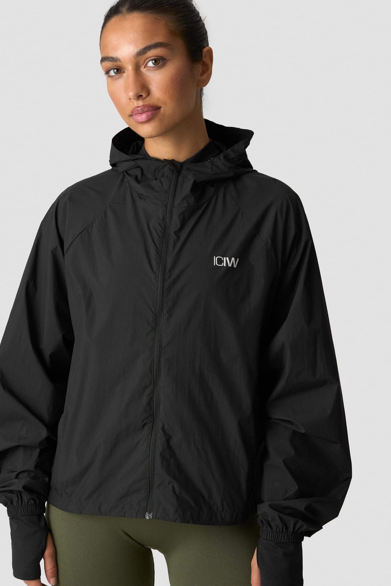 Essential Wind Jacket Black - kuva 2