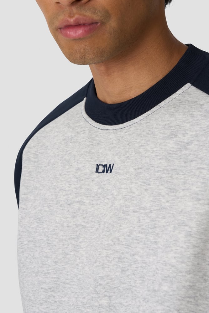 Everyday Raglan Sweater Midnight Blue