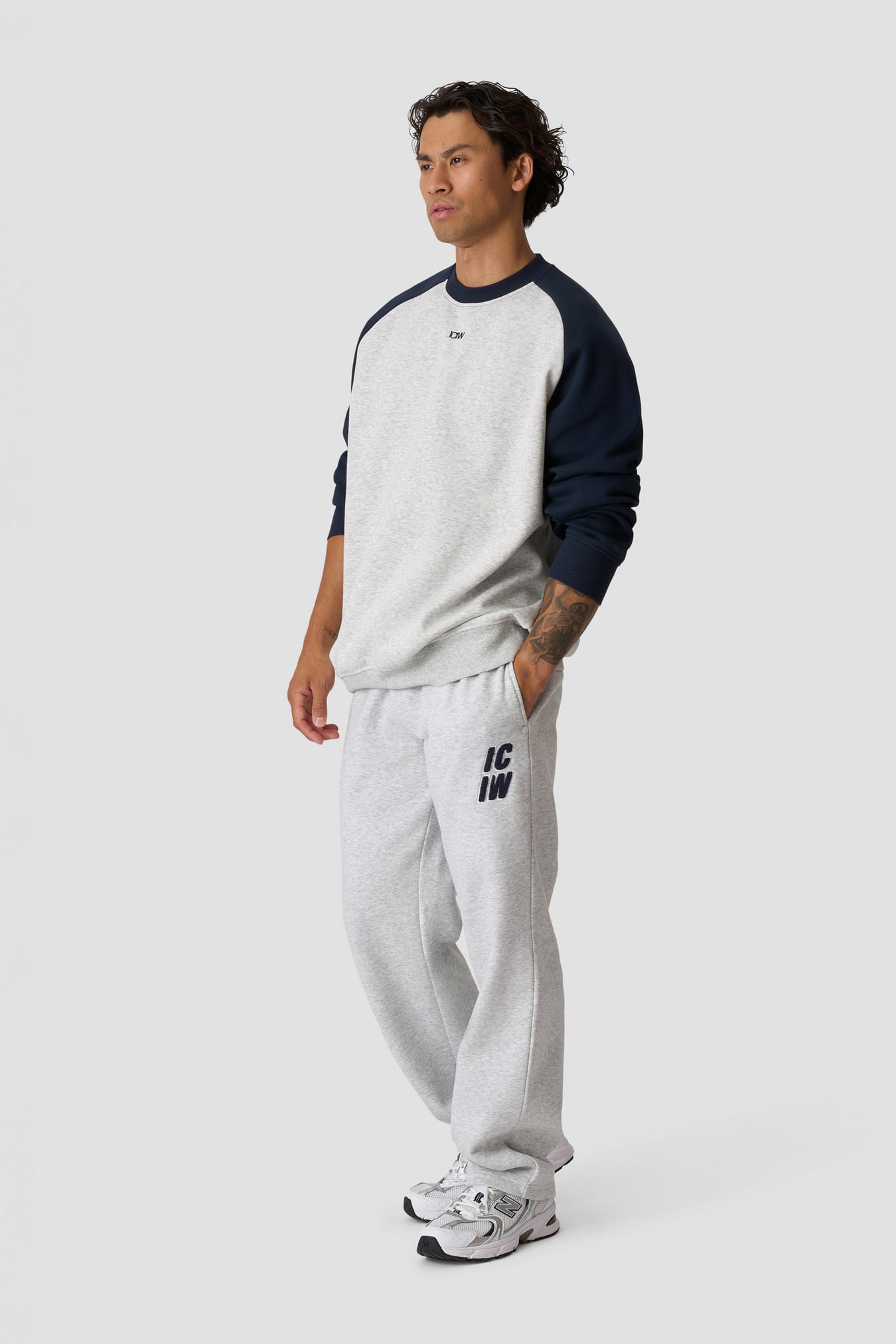 Everyday Raglan Sweater Midnight Blue - image 3