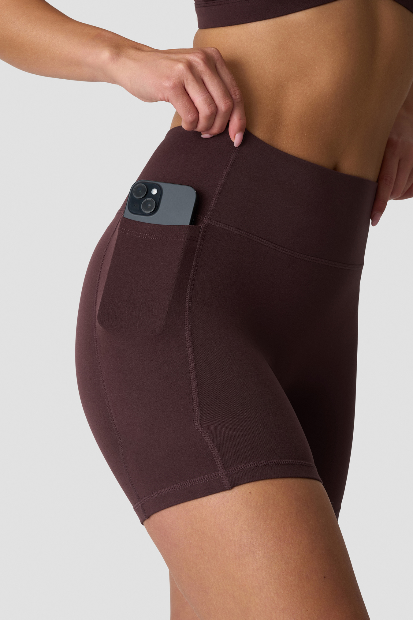 Luxe High Waist Midi Shorts Espresso - immagine $