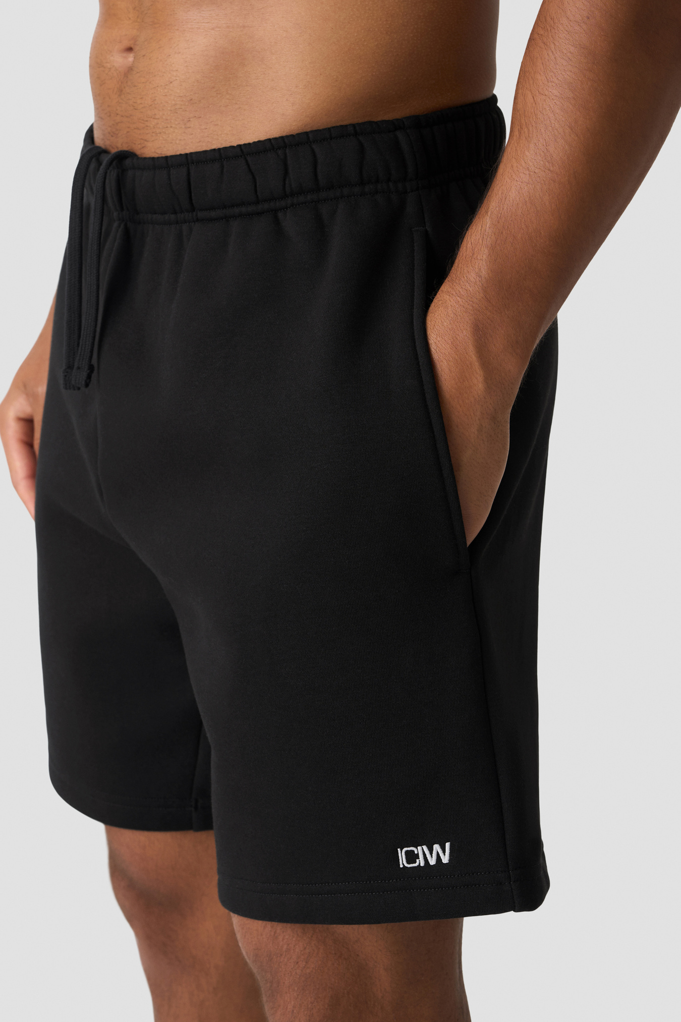 Everyday Sweatshorts Black - image 3