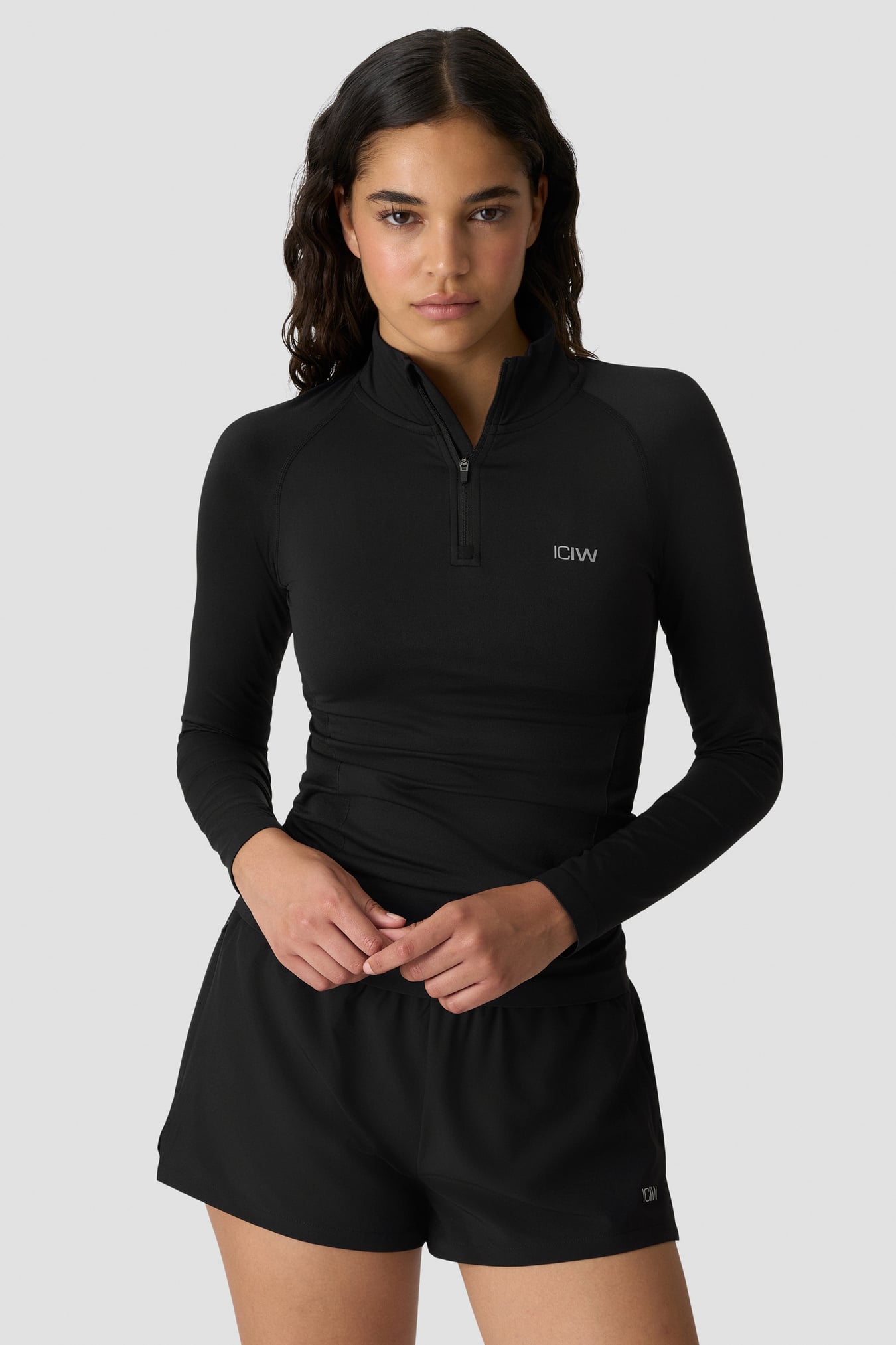 Define Seamless 1/4 Zip Black - image 1