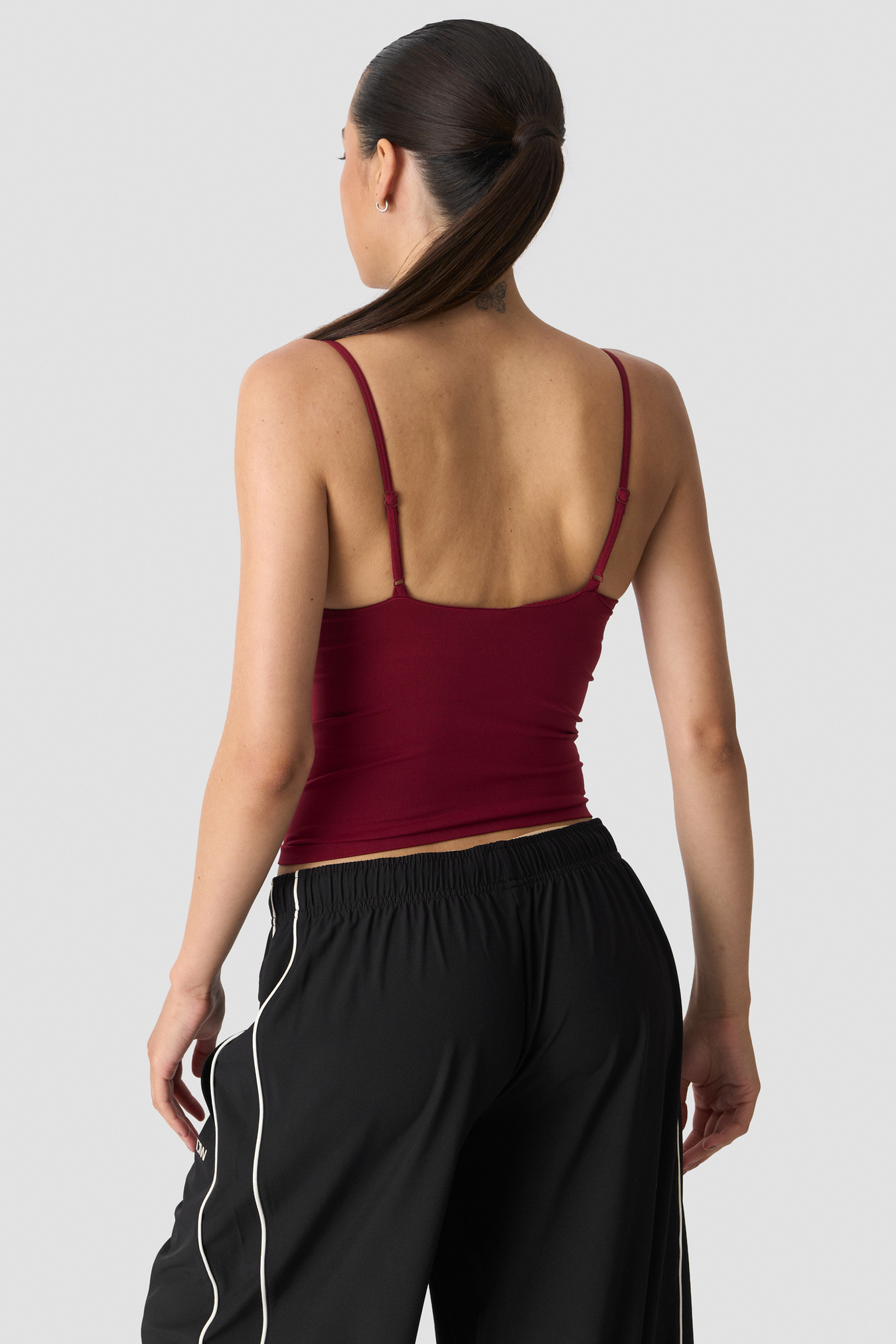 Smooth Seamless 2-in-1 Strappy Tank Dark Berry - image 3