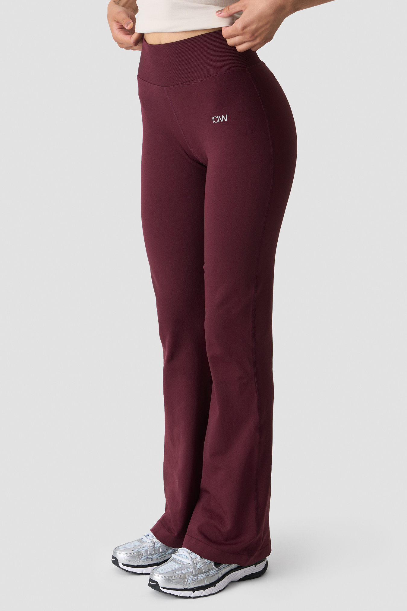 Smooth Seamless Flared Tights Dark Mahogany - image 3