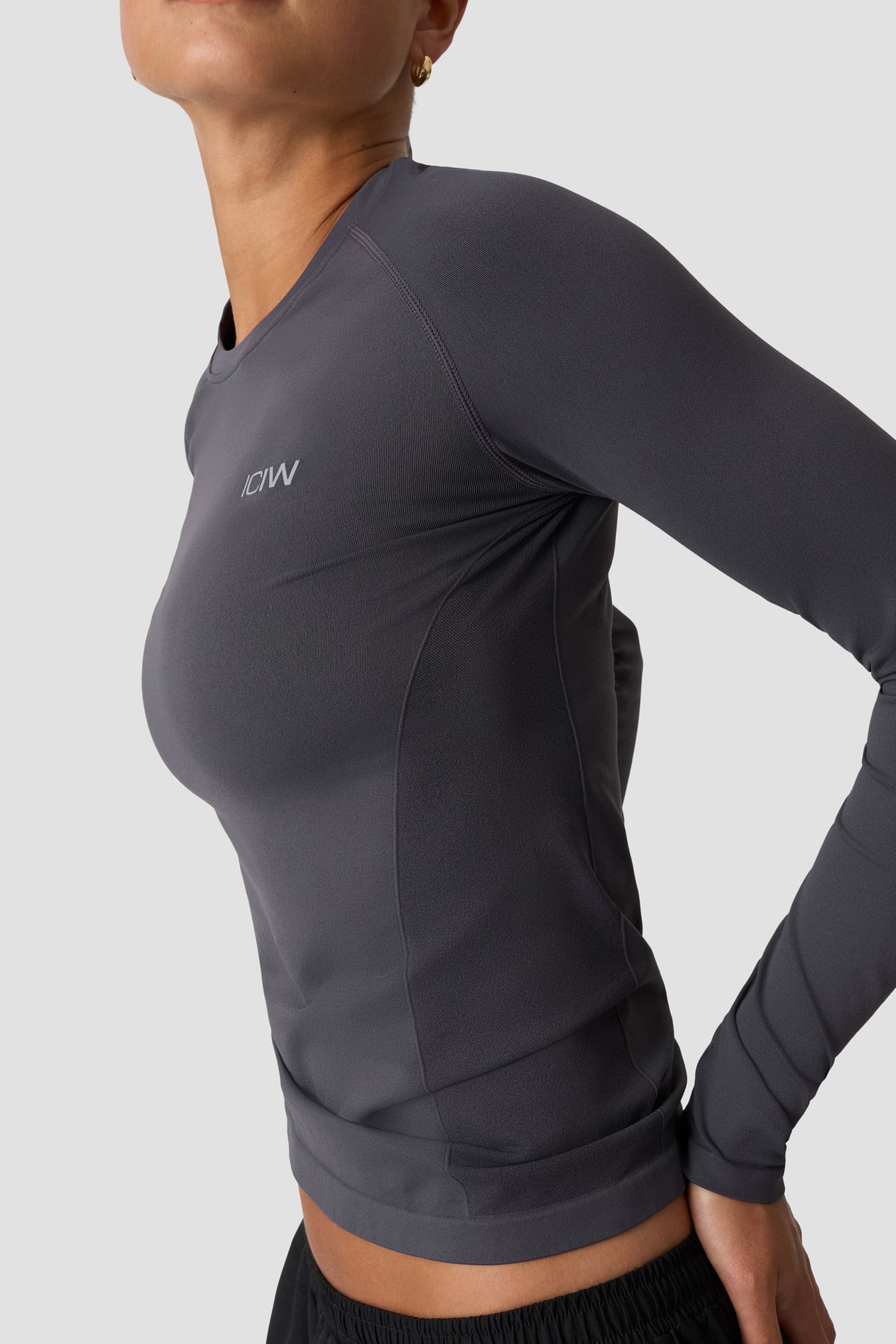 Define Seamless Long Sleeve Graphite - image 4