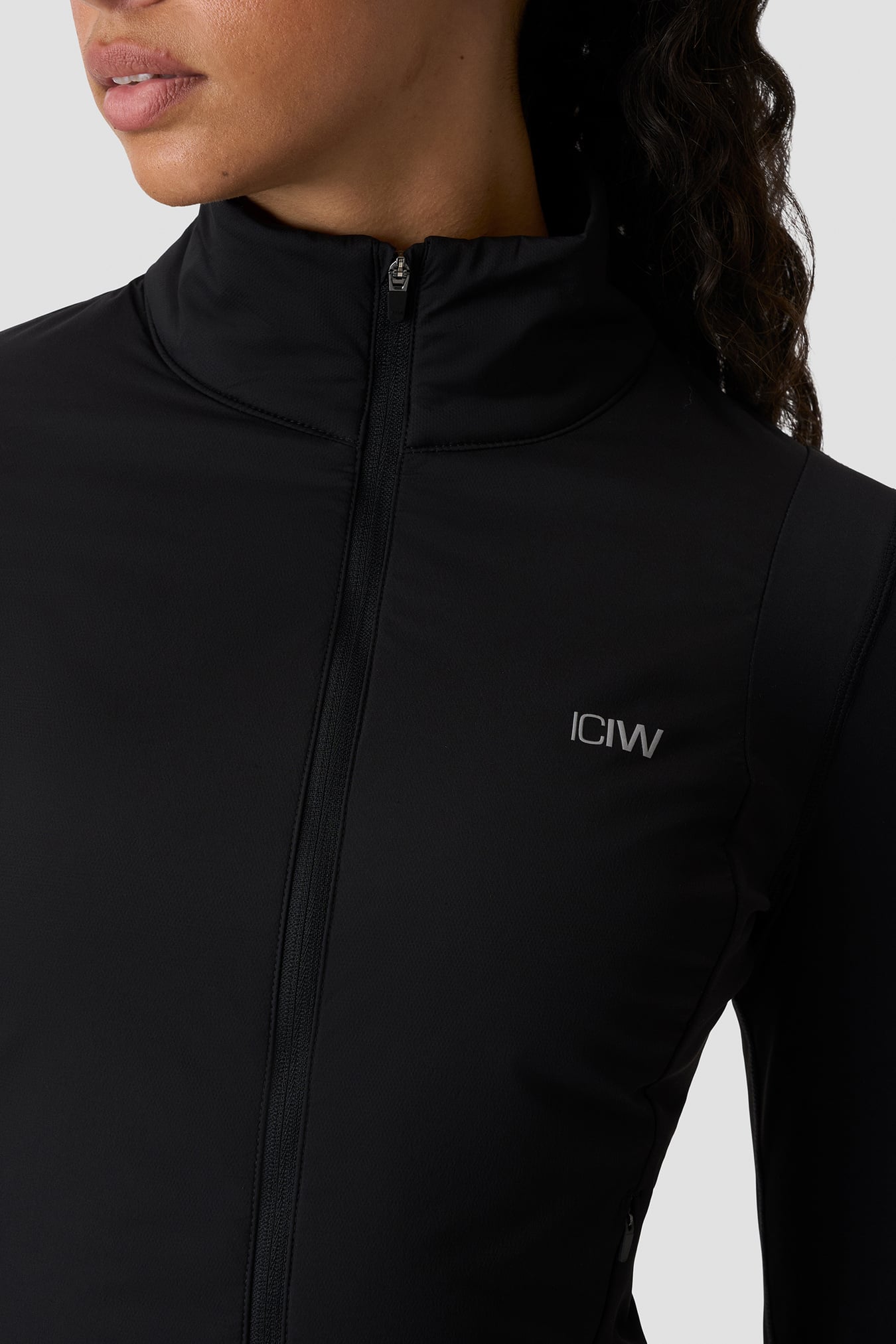 Essential Insulated Jacket Black - Bild 3