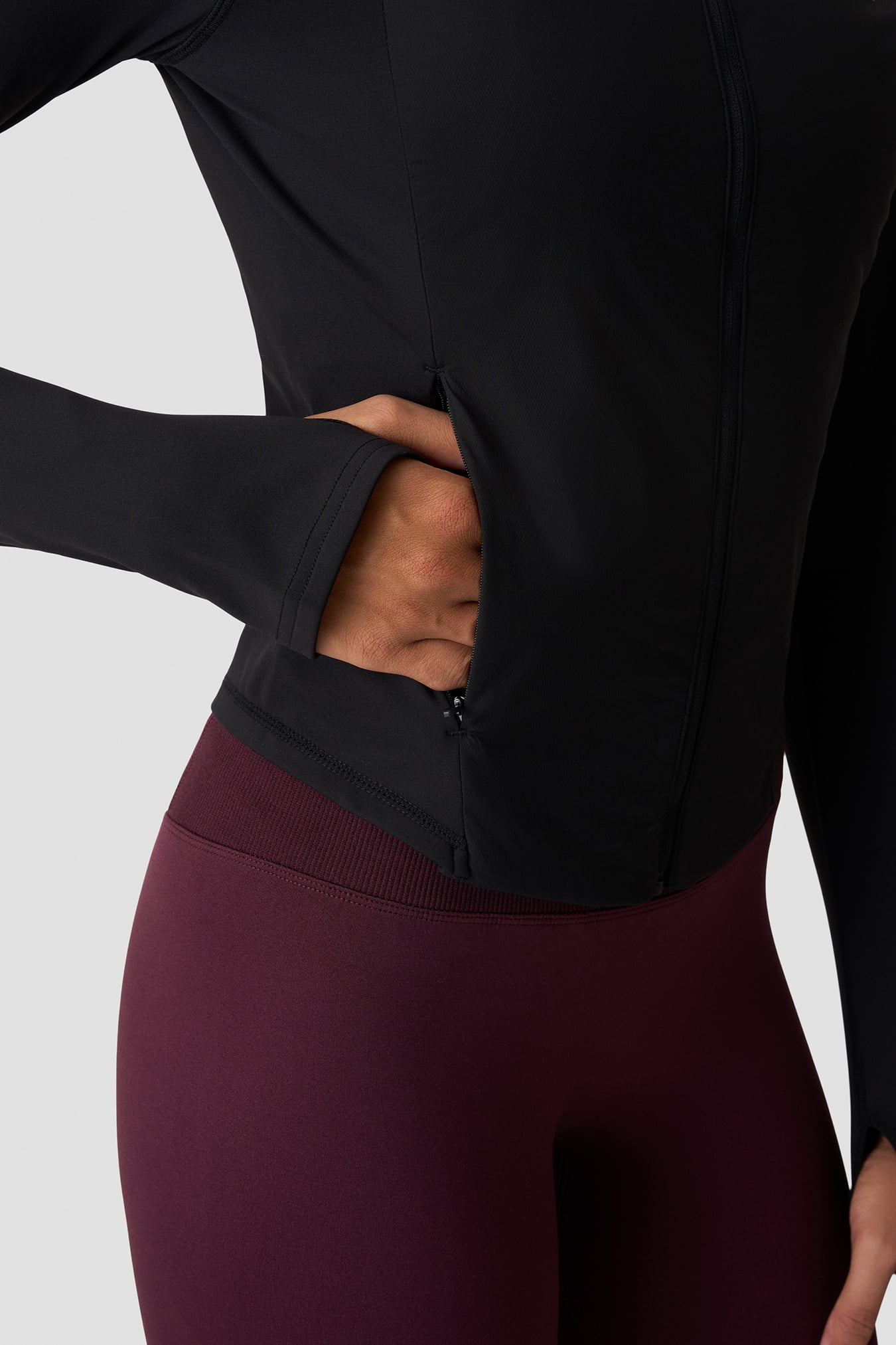 Essential Insulated Jacket Black - Bild 5