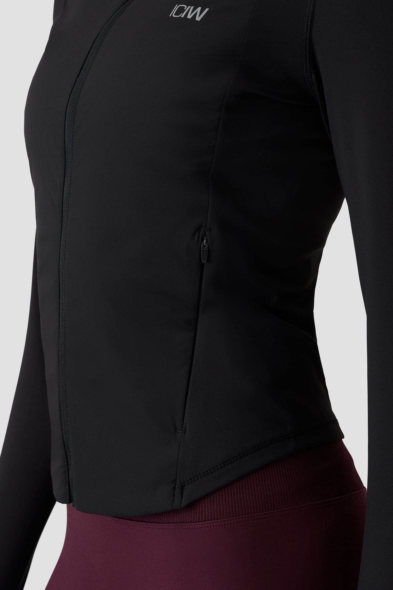 Essential Insulated Jacket Black - Bild 4