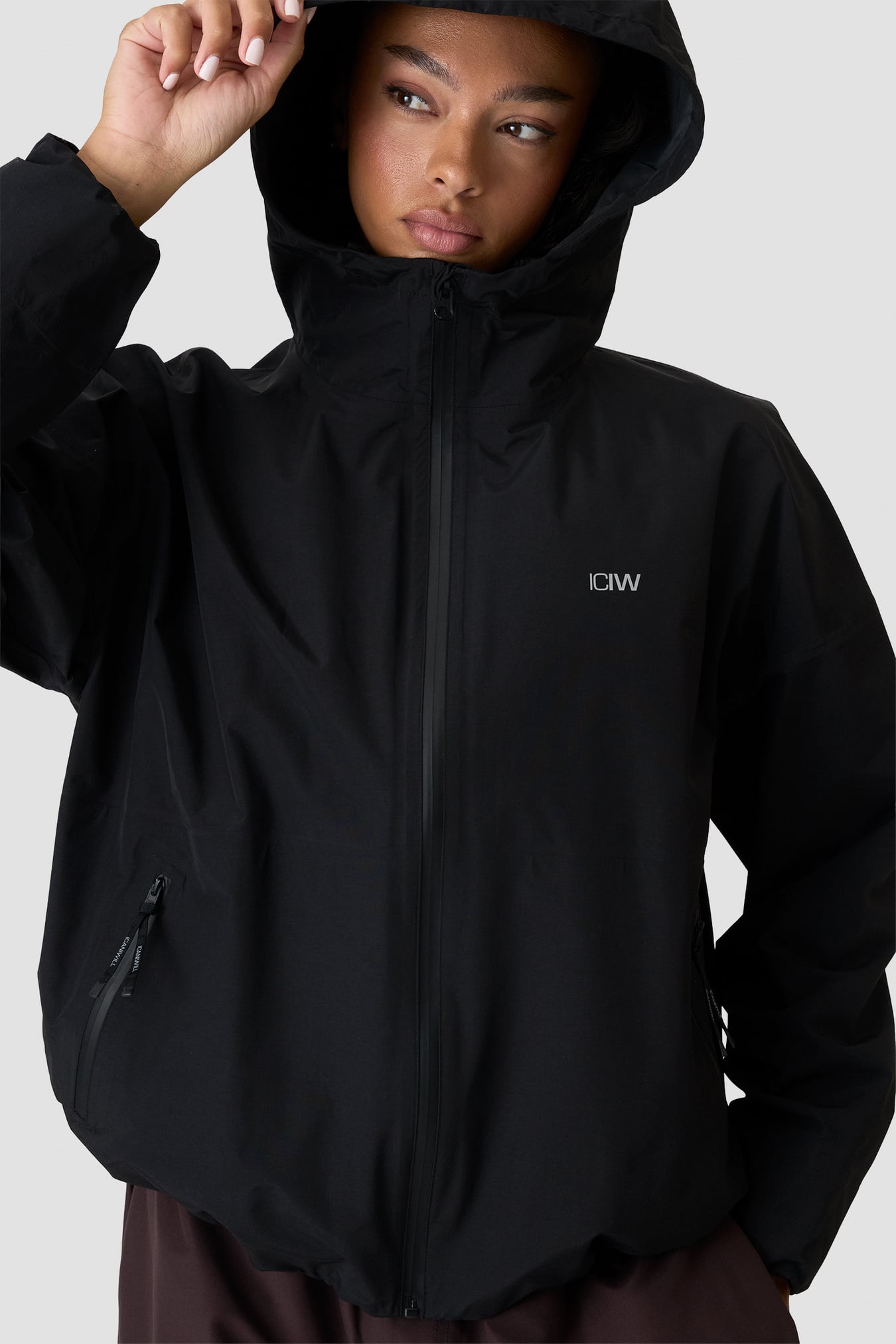 Essential Shell Jacket Black - image 4